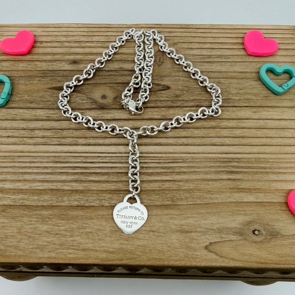 Return to Tiffany & Co. Silver Heart Tag Y Lariat Necklace, 16 inch - Picture 9 of 9